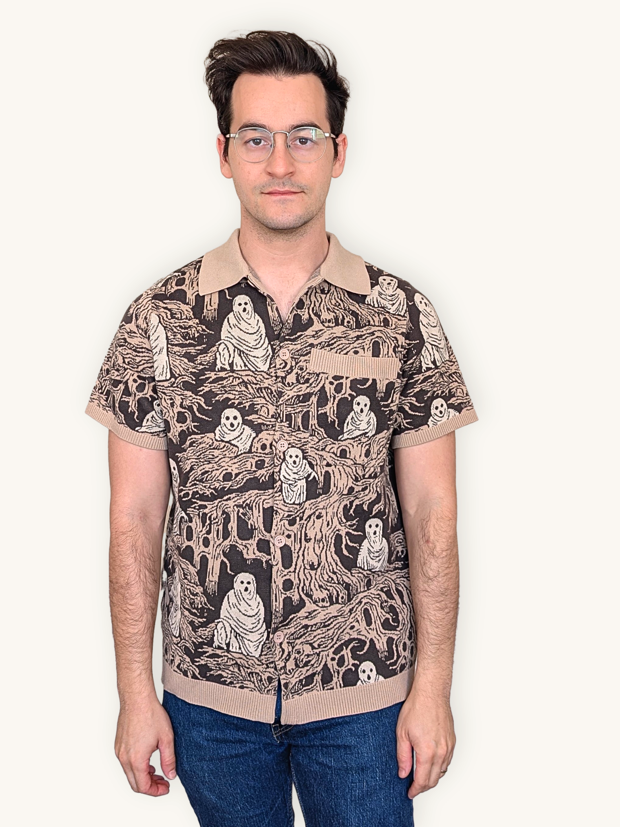 Sleepy Peach - Eldritch Horror Button Up